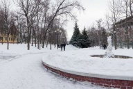 Ребёнок и гусёнок, элемент фонтана